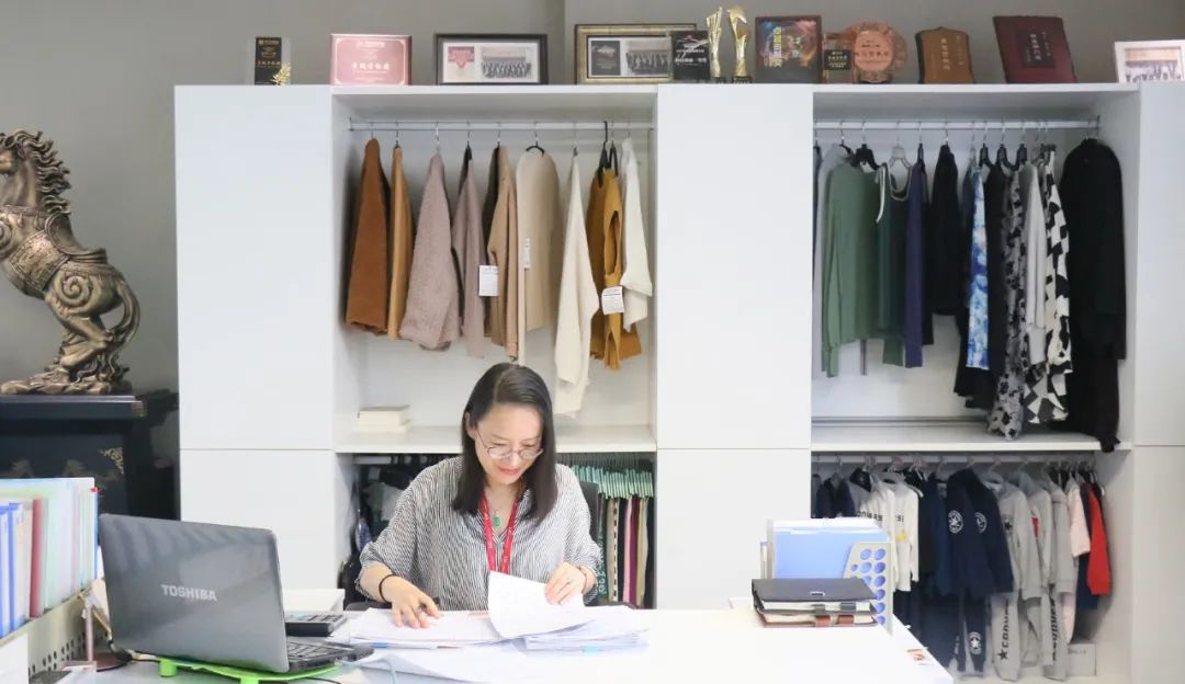 表彰！聯(lián)橋集團劉秀芬榮獲“全國紡織工業(yè)勞動模范”稱號