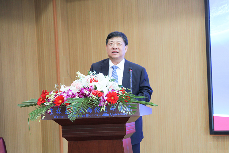 聯(lián)橋集團(tuán)黨委書記、董事長慕镕鍵當(dāng)選為吉林大學(xué)威海校友會(huì)首任會(huì)長(圖7)