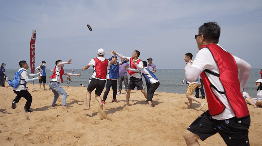 披荊斬棘無畏懼 乘風(fēng)破浪向前沖(圖7) 披荊斬棘無畏懼 乘風(fēng)破浪向前沖(圖7)